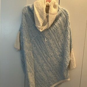 Elegant Blue and Cream Women's Poncho